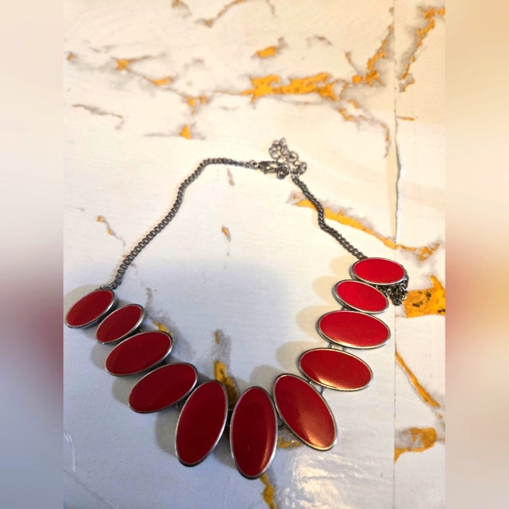 Elegant Red Oval Necklace